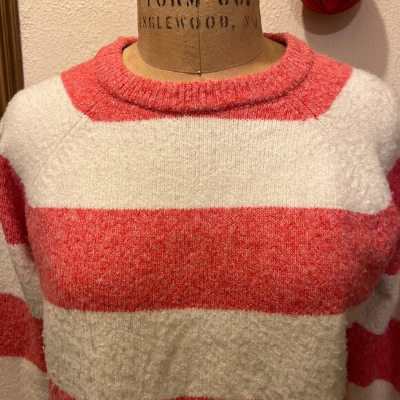 Caslon Cozy Striped Crew Neck Fuzzy Sweater Size S - Picture 5 of 14